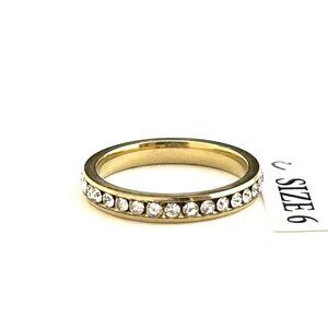 Gold Tone Ring with clear rhinestones, Size 6 Unisex